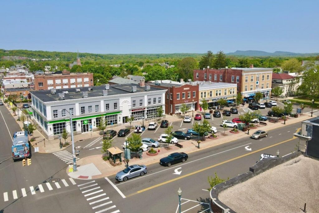 Walkable downtown Wallingford, Connecticut with restaurants and shops for guests planning a Connecticut wedding weekend.